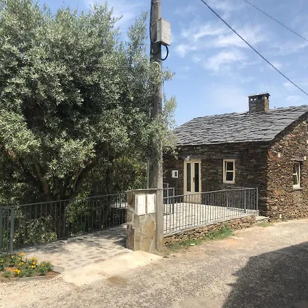 Casas Da Nascente Farm stay Loriga