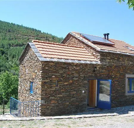 Casas Da Nascente Loriga